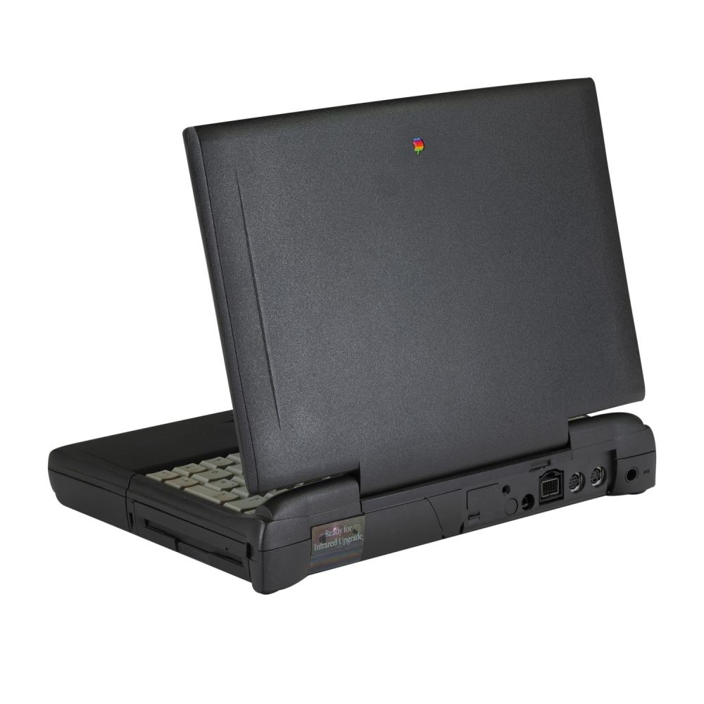 PowerBook190 aufgeklappt leicht seitlich von hinten