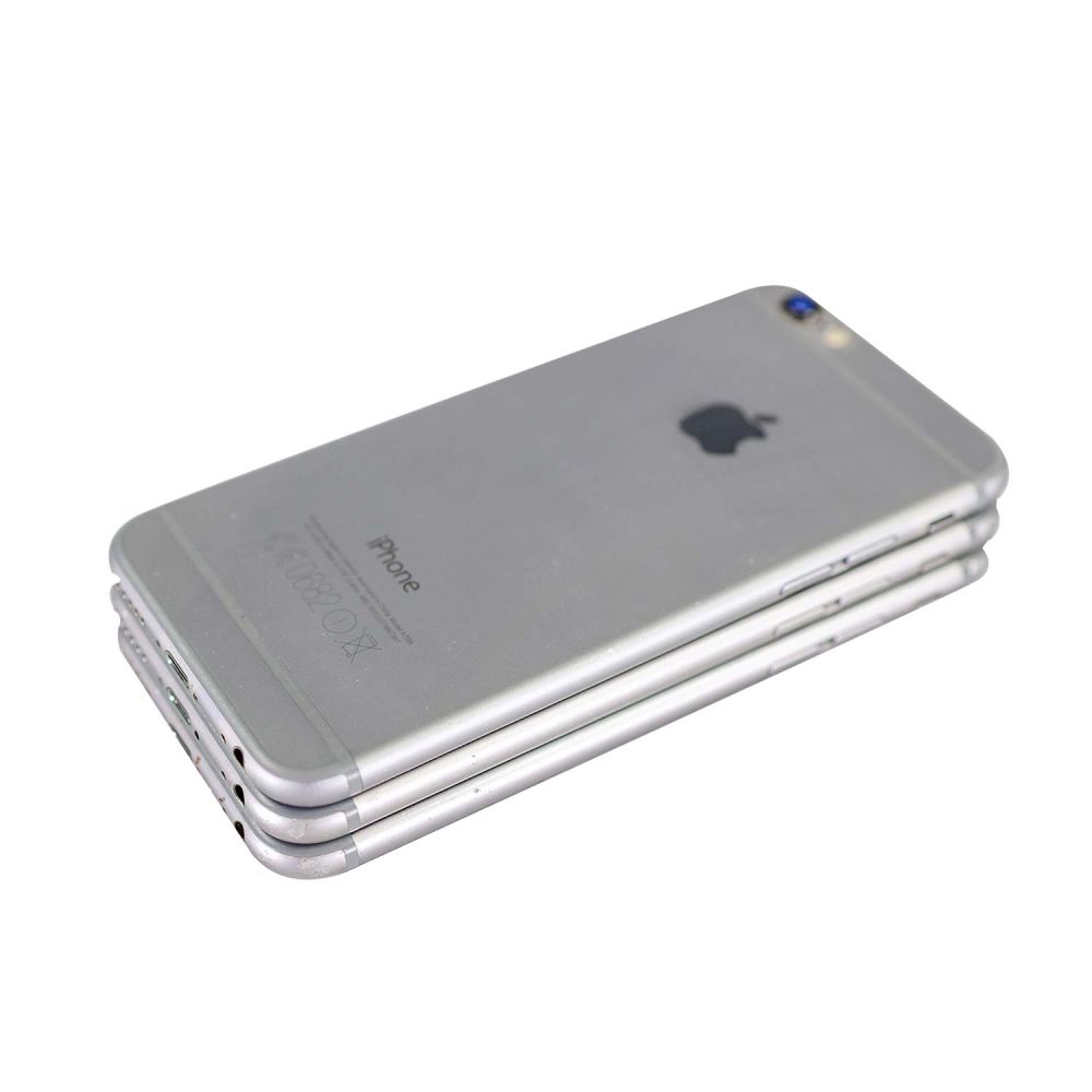 Drei iPhone 6 gestapelt