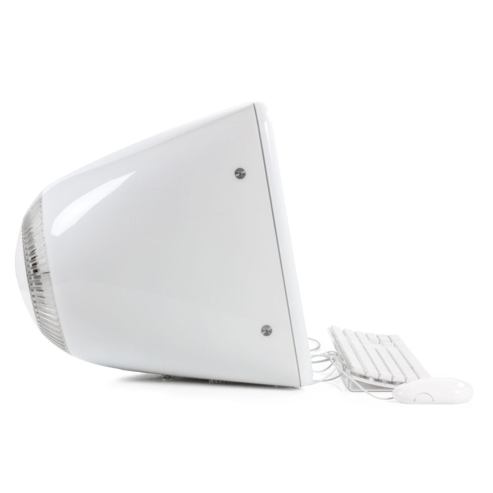 eMac mit Tastatur und Maus von der Seite