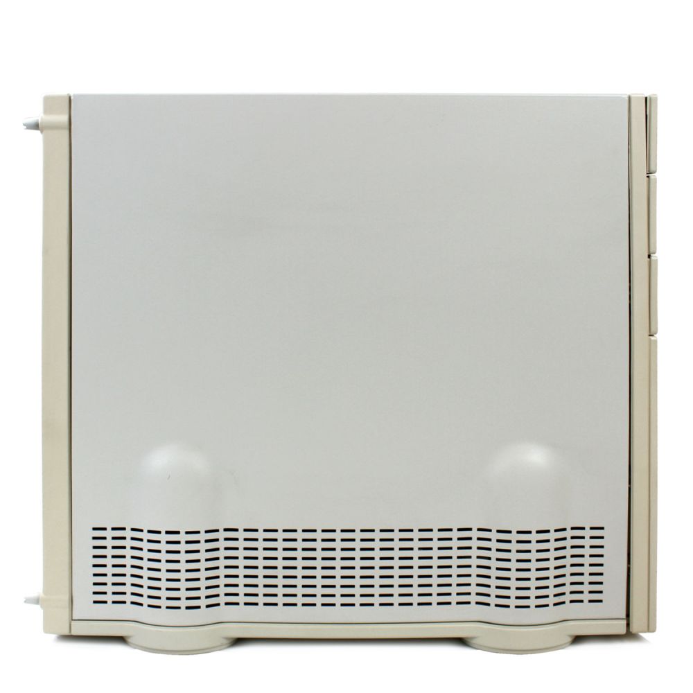 Power Macintosh 8100/80 von der Seite