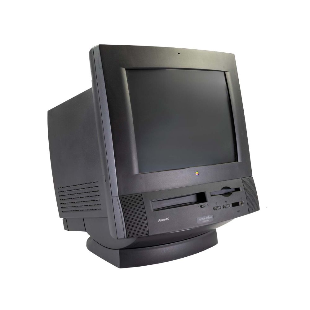 Macintosh Performa 5400/180 schräg von links