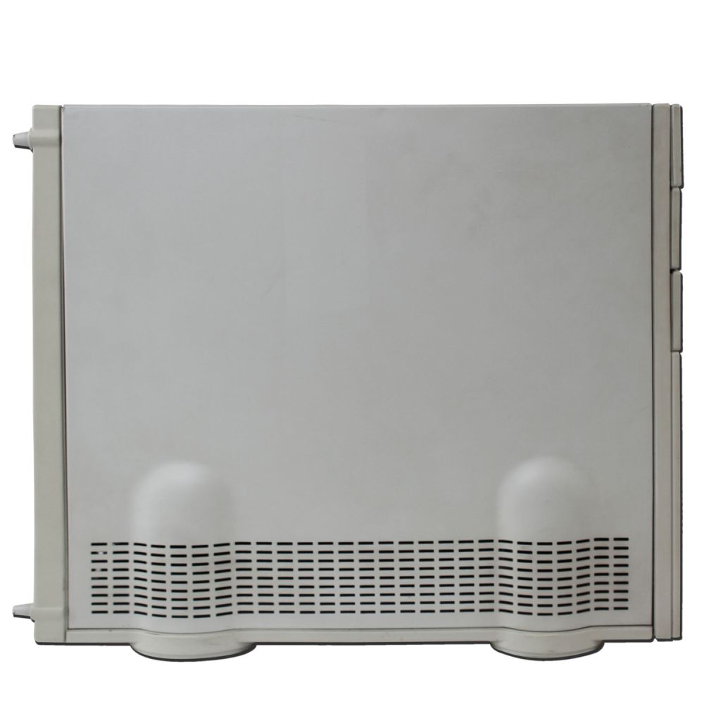 Power Macintosh 8100/80 von der Seite