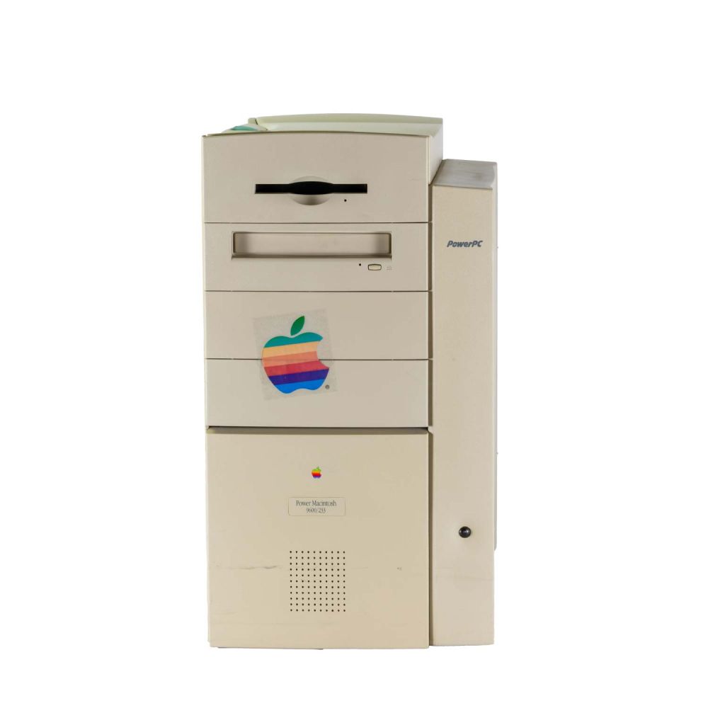 Power Macintosh 9600/233 von vorne