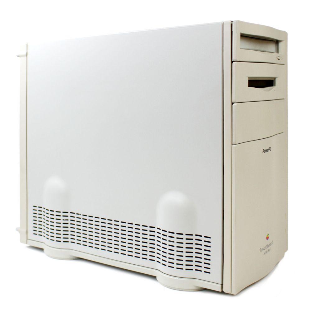 Power Macintosh 8100/80 schräg