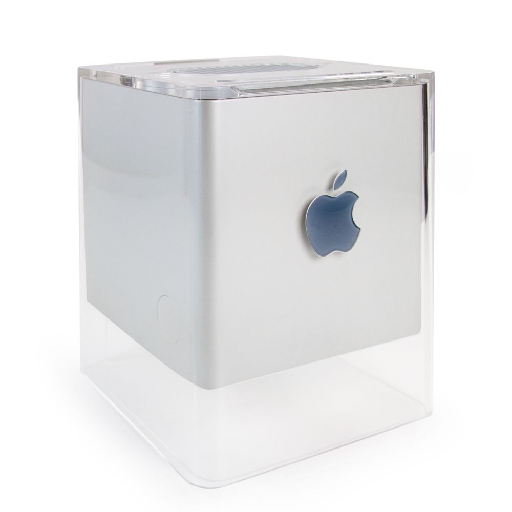 Power Mac G4 Cube schräg