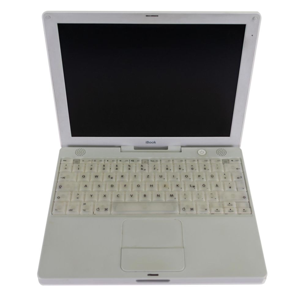 iBook 2002 aufgeklappt in der Vogelperspektive fotografiert