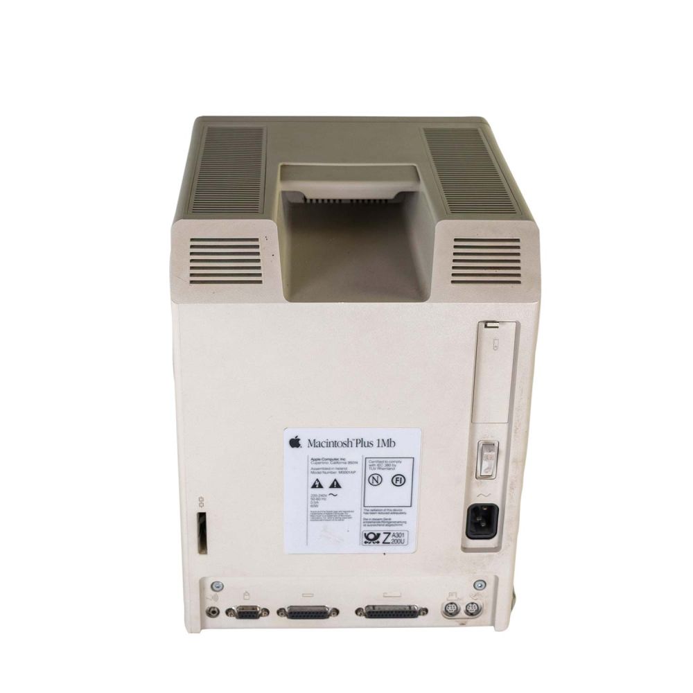 Macintosh Plus Rückseite