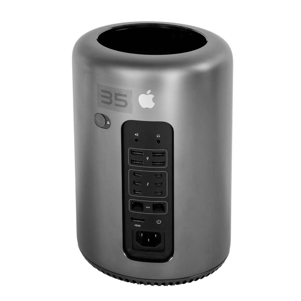 Mac Pro von hinten. Verschiedene Anschlüsse und das Apple Logo sind zu sehen