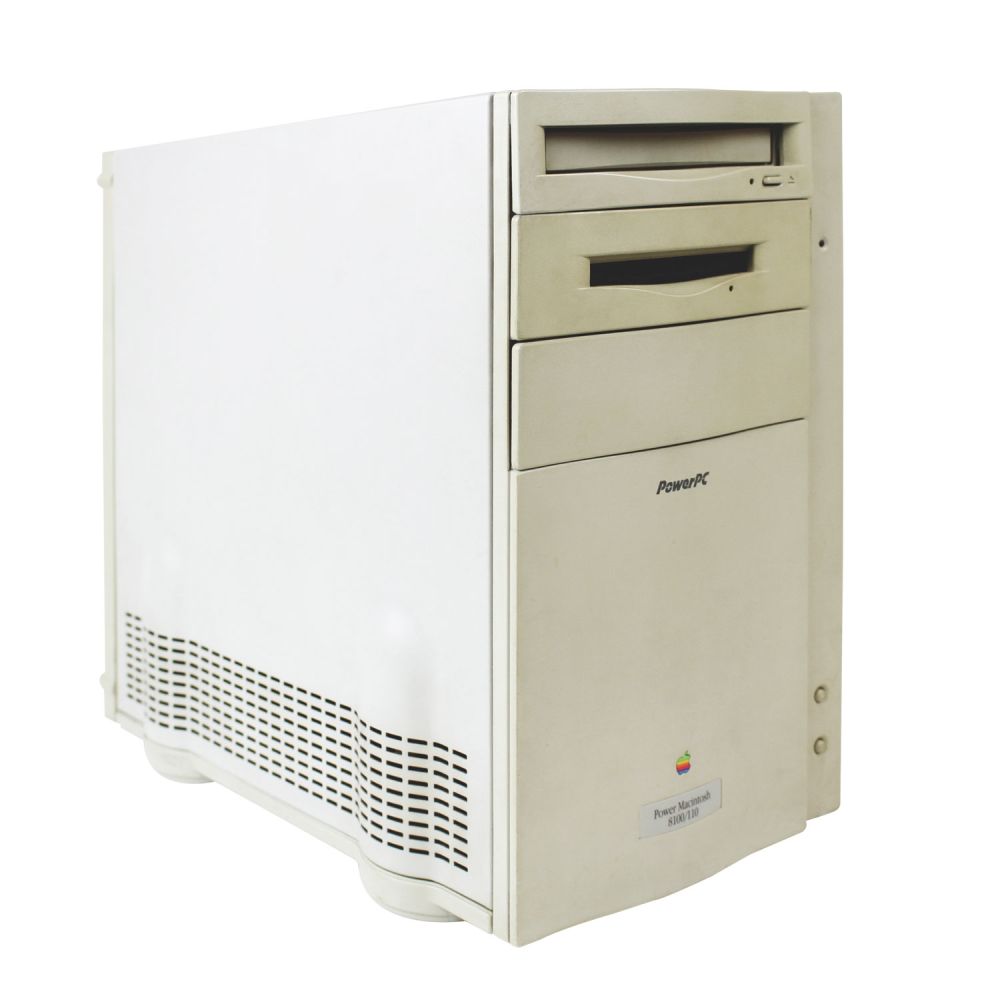Power Macintosh 8100/80 schräg