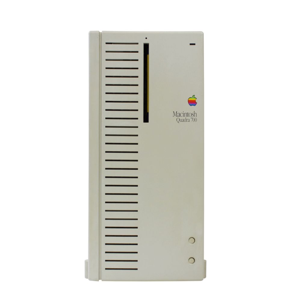 Macintosh Quadra 700 Frontalansicht